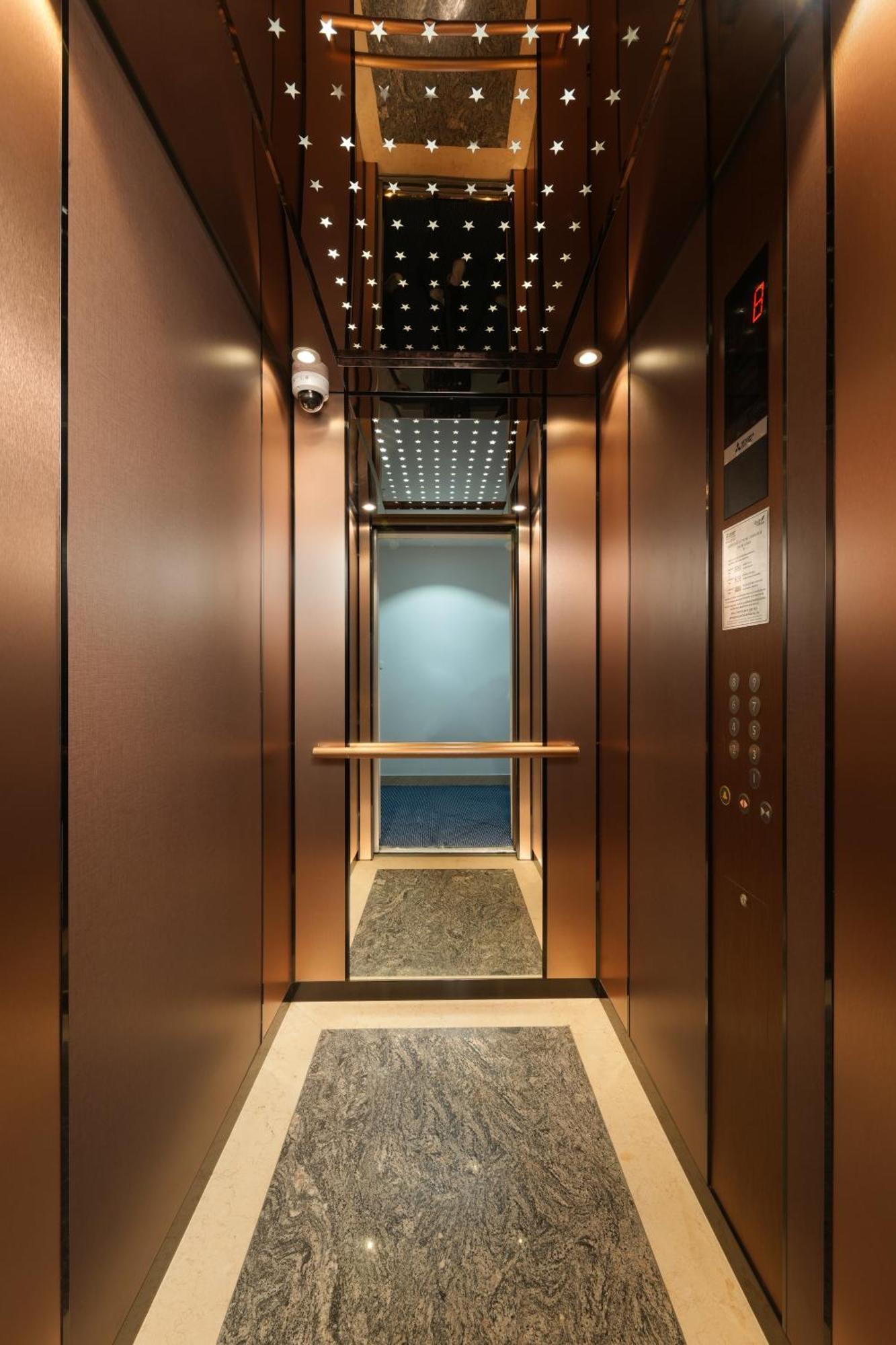 Sq Hang Gai Hotel & Spa Ханой Екстериор снимка
